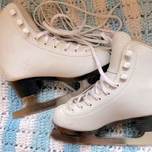 Kids ice skates